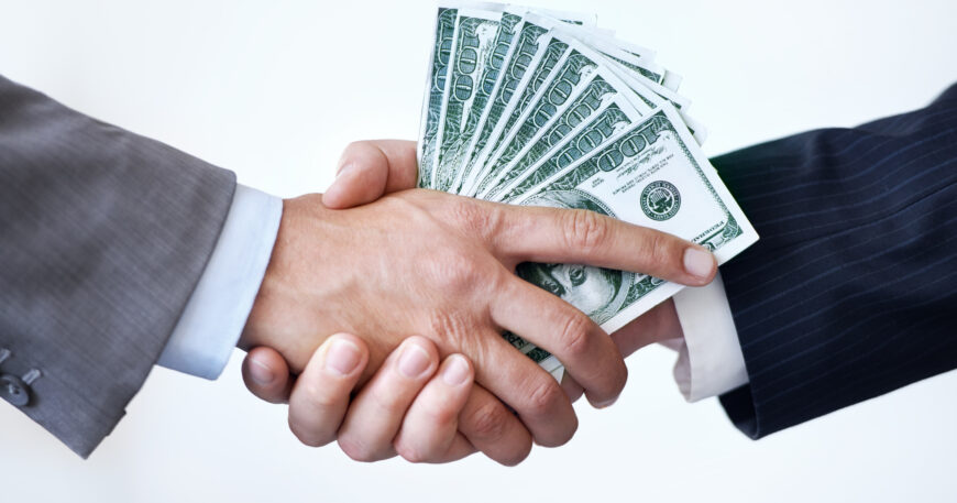 Fast Cash Options: Settlement Structures in Industrial Auctions